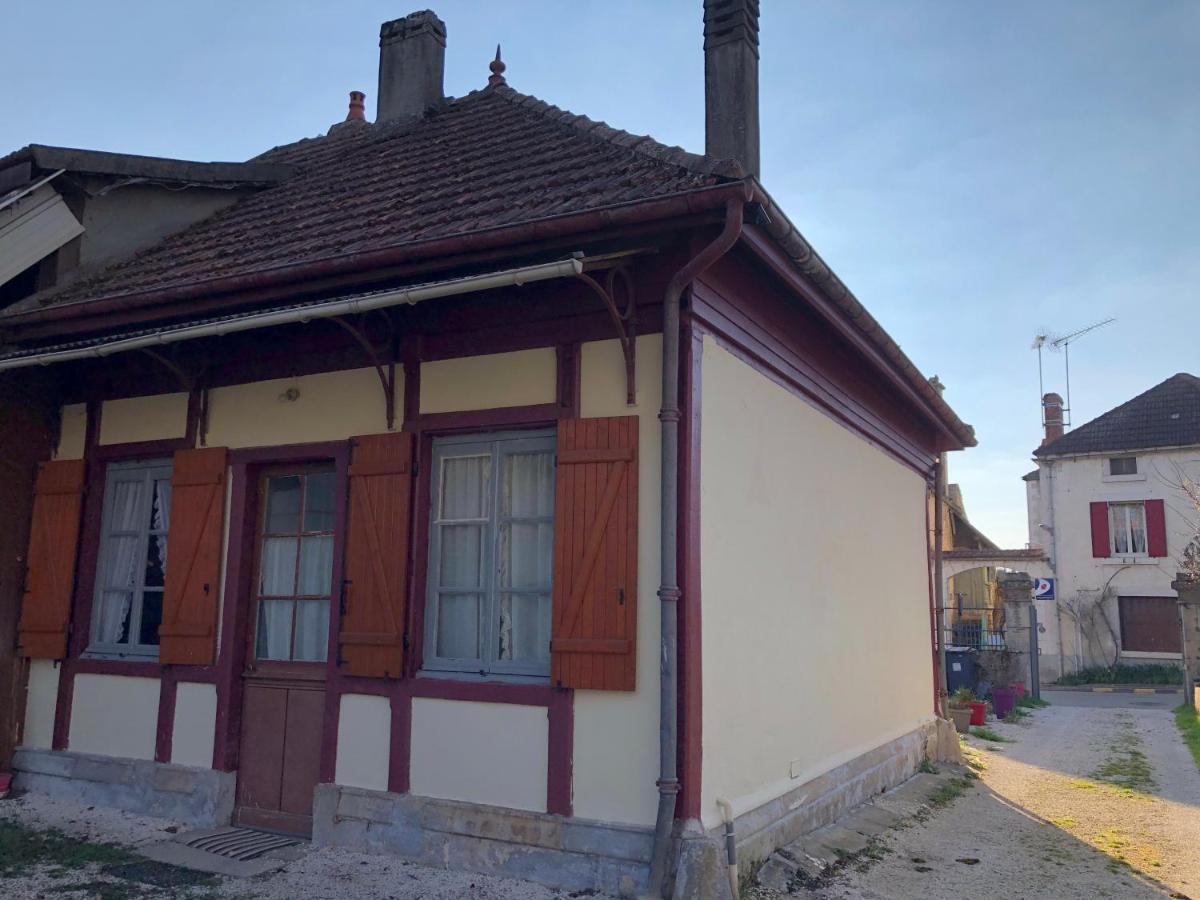 La Maison Des Amis Nuits Екстер'єр фото